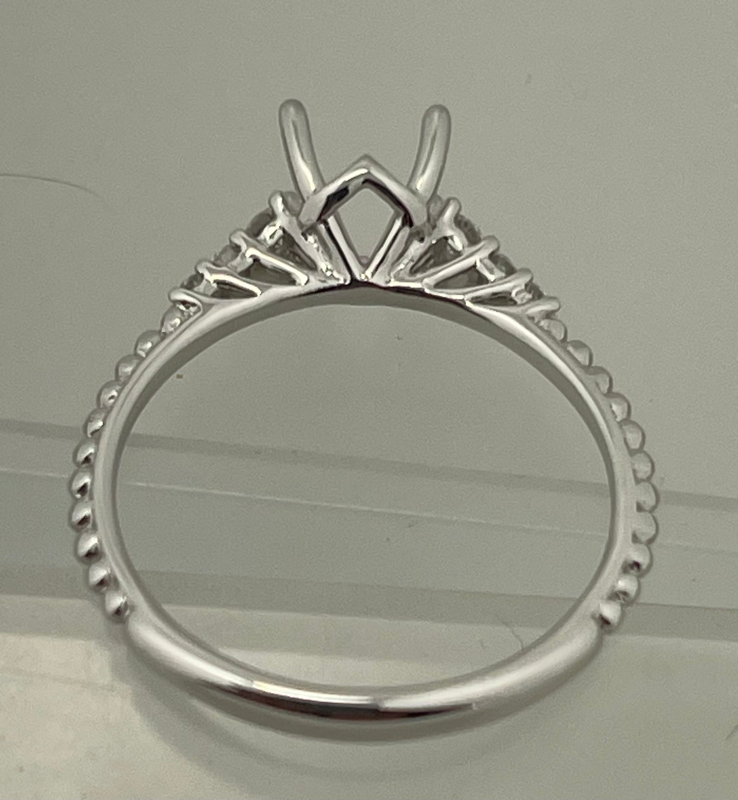 White Gold 18k Ring semi
