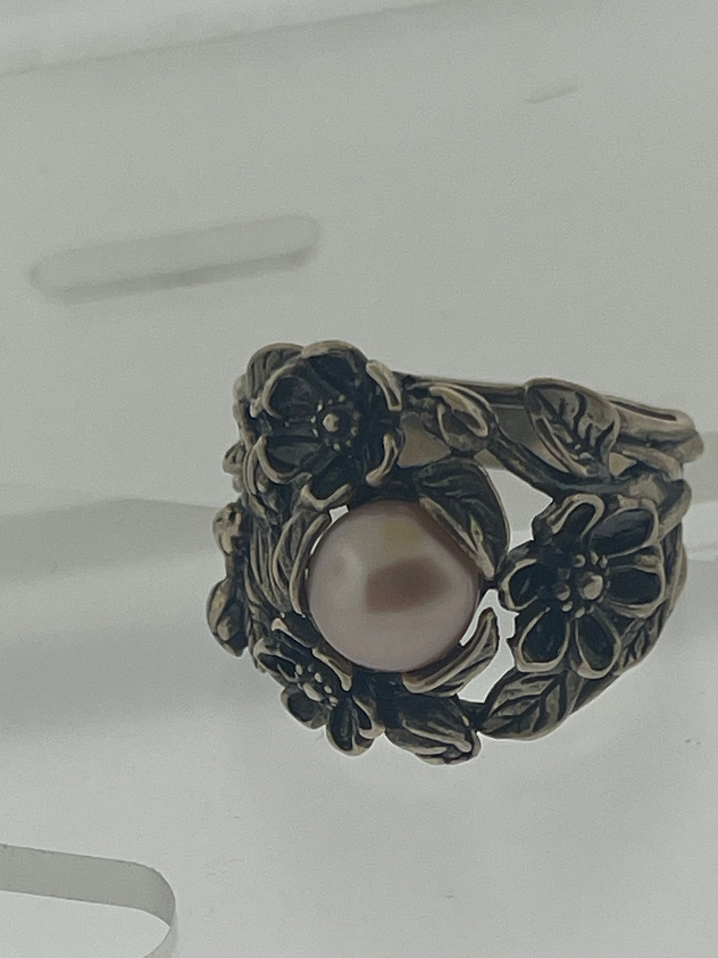 Paz or silver ring