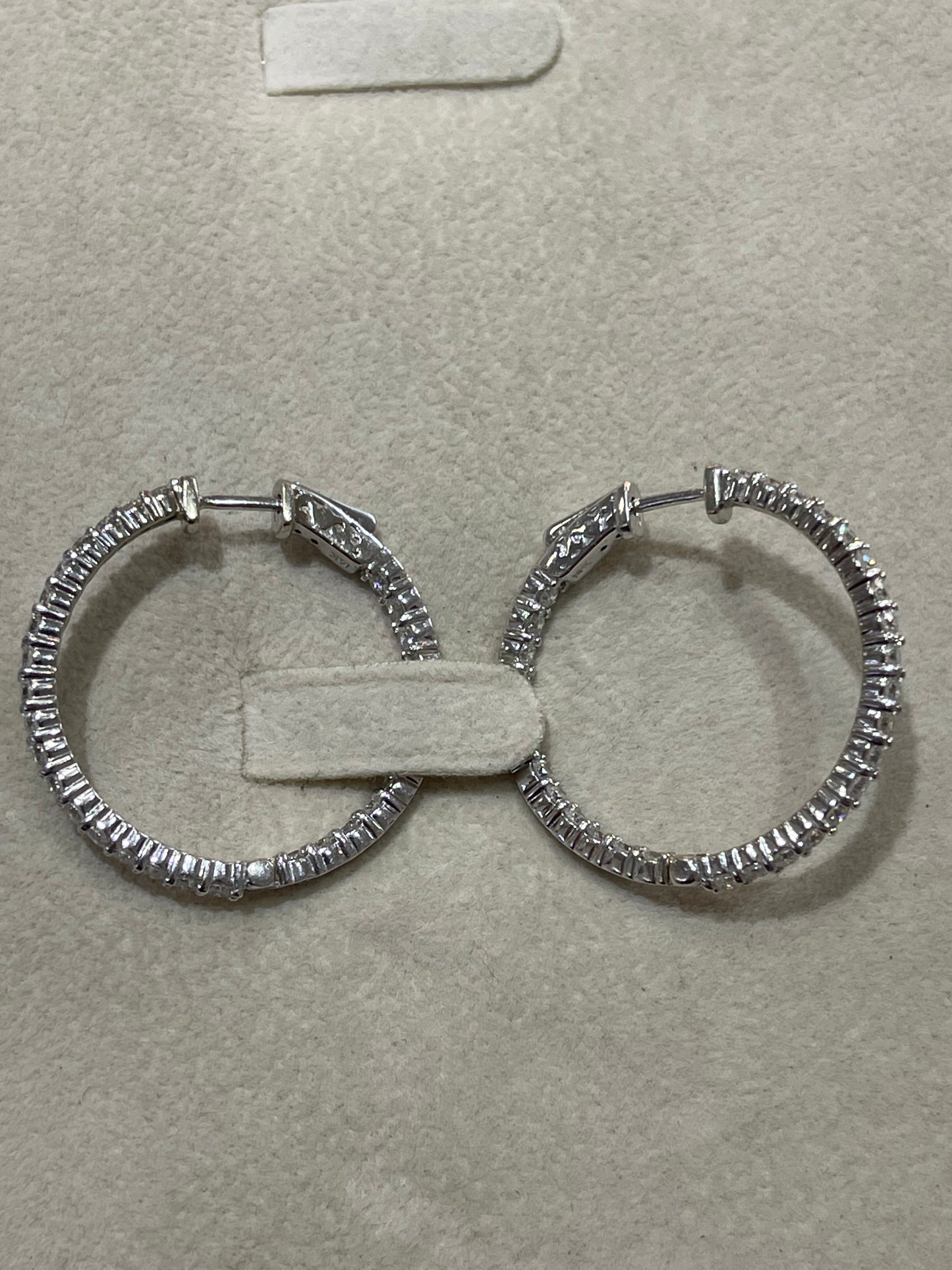 Hoops white gold 3ct total