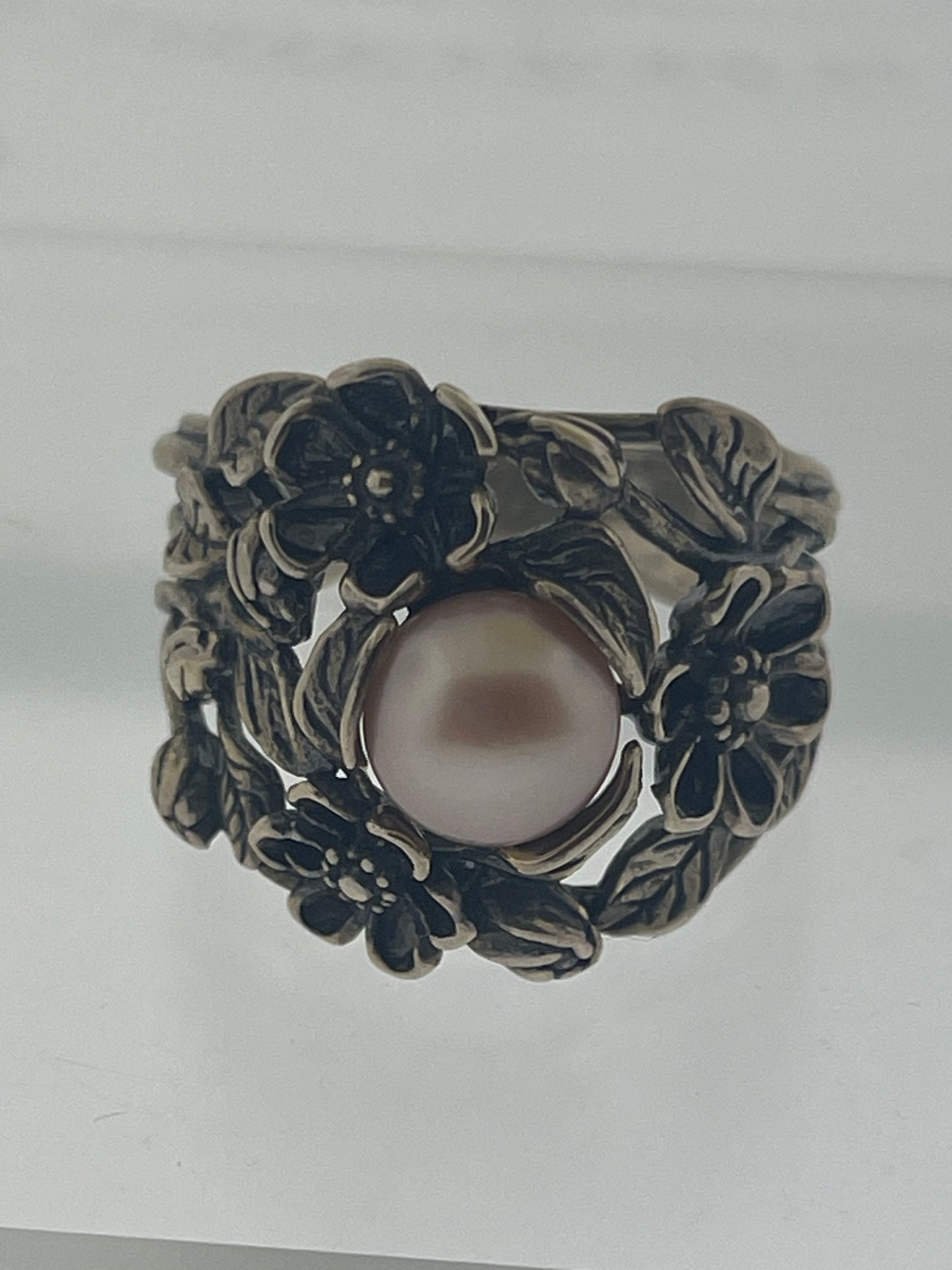 Paz or silver ring