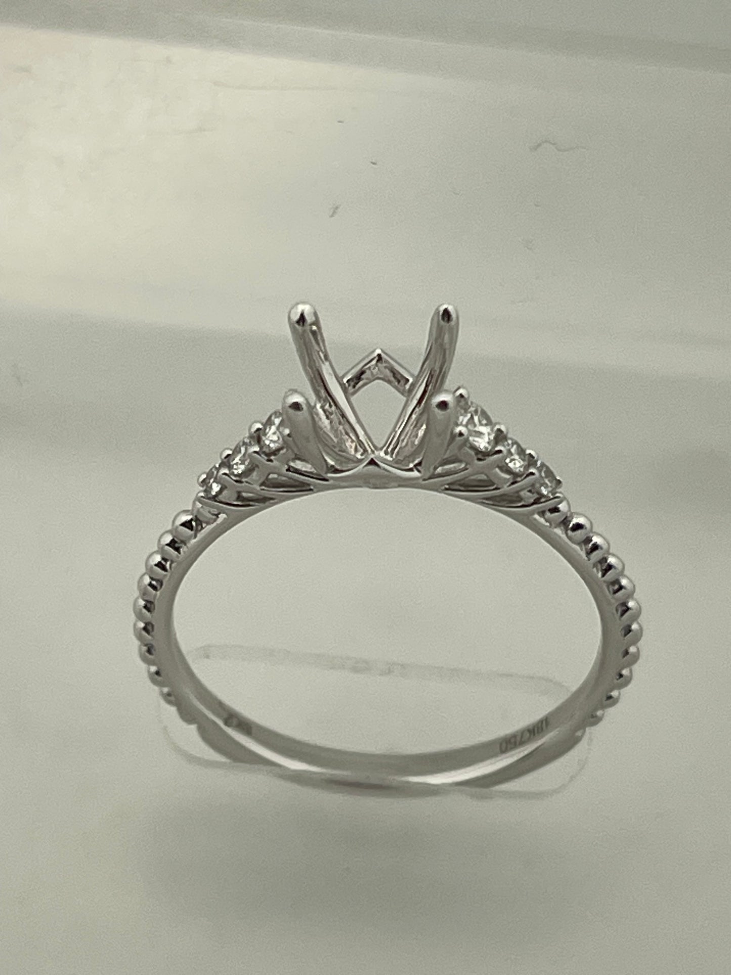 White Gold 18k Ring semi