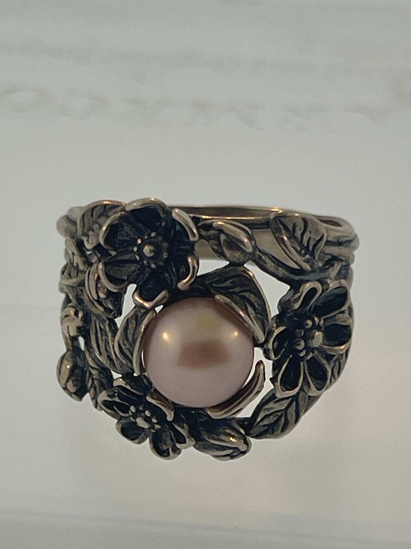 Paz or silver ring