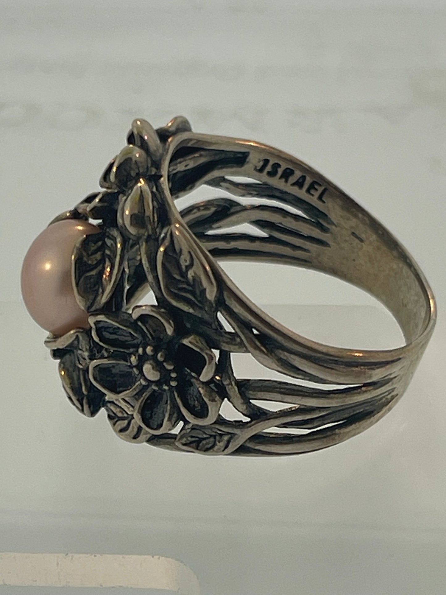 Paz or silver ring