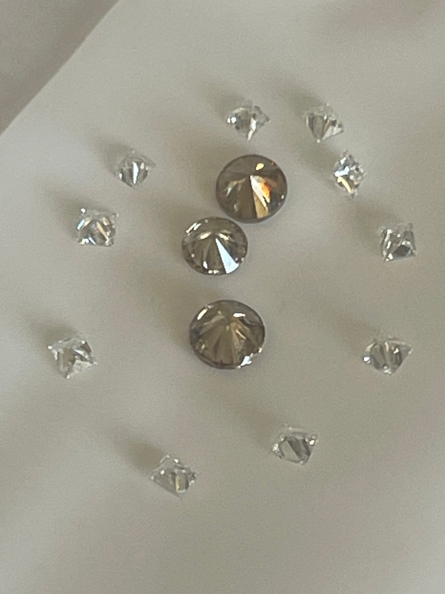Pendant or ring design coffee, color Diamonds