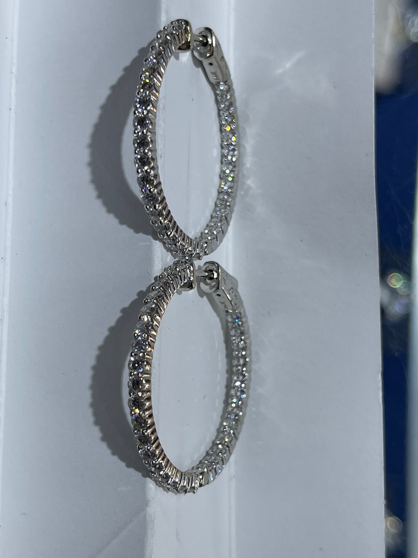 Hoops white gold 3ct total