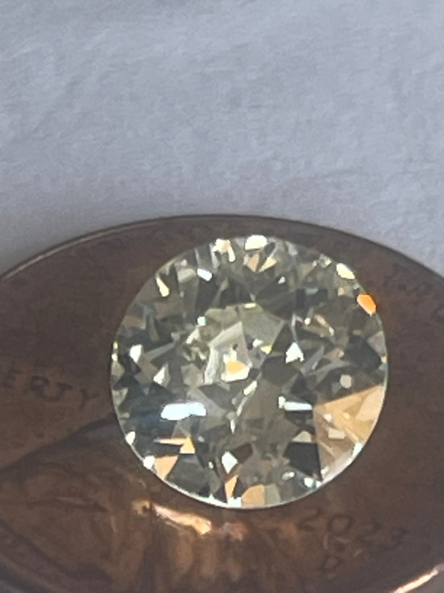 1.90ct Old European cut diamond very unique￼