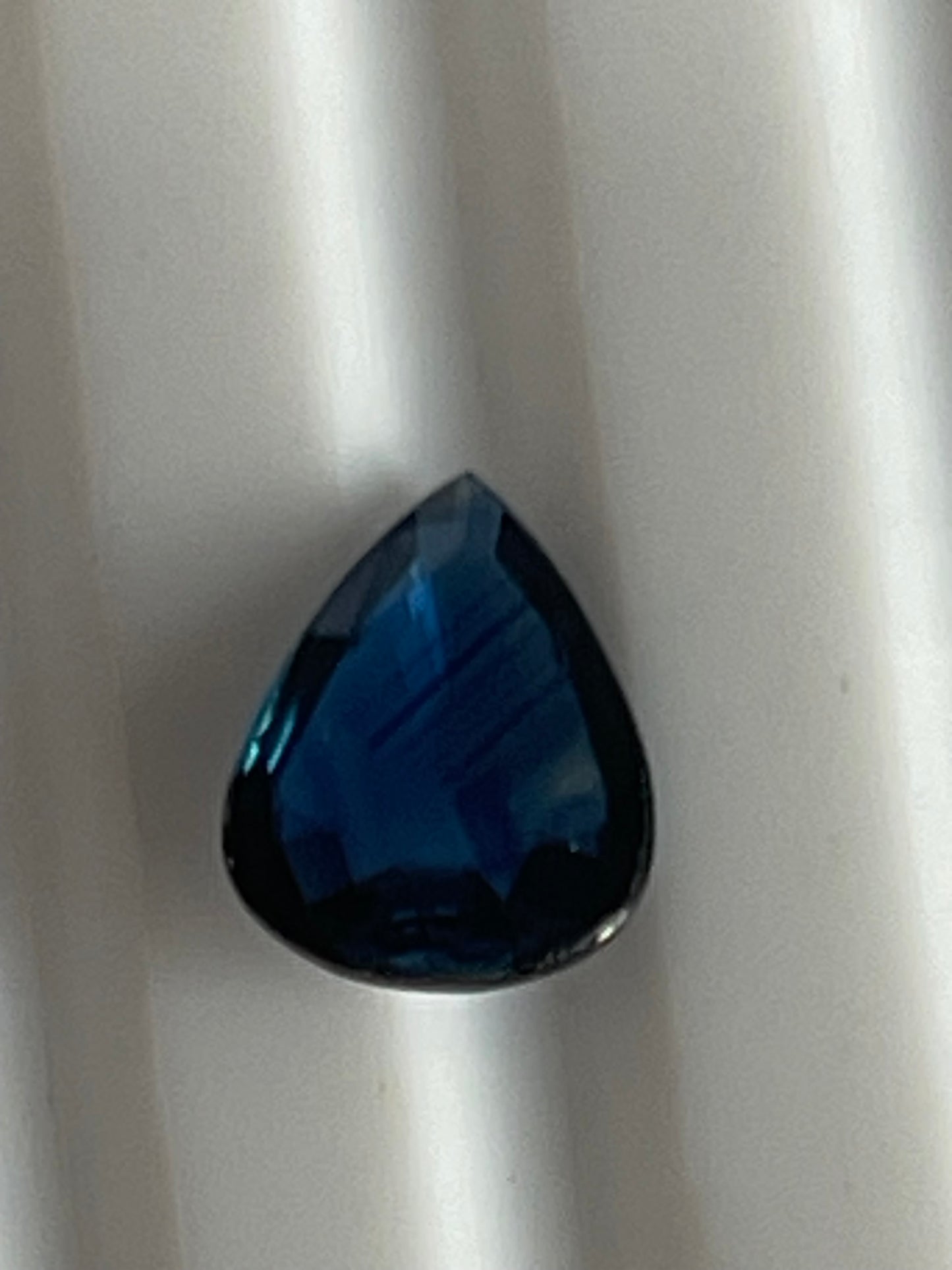 Sapphire pear shape