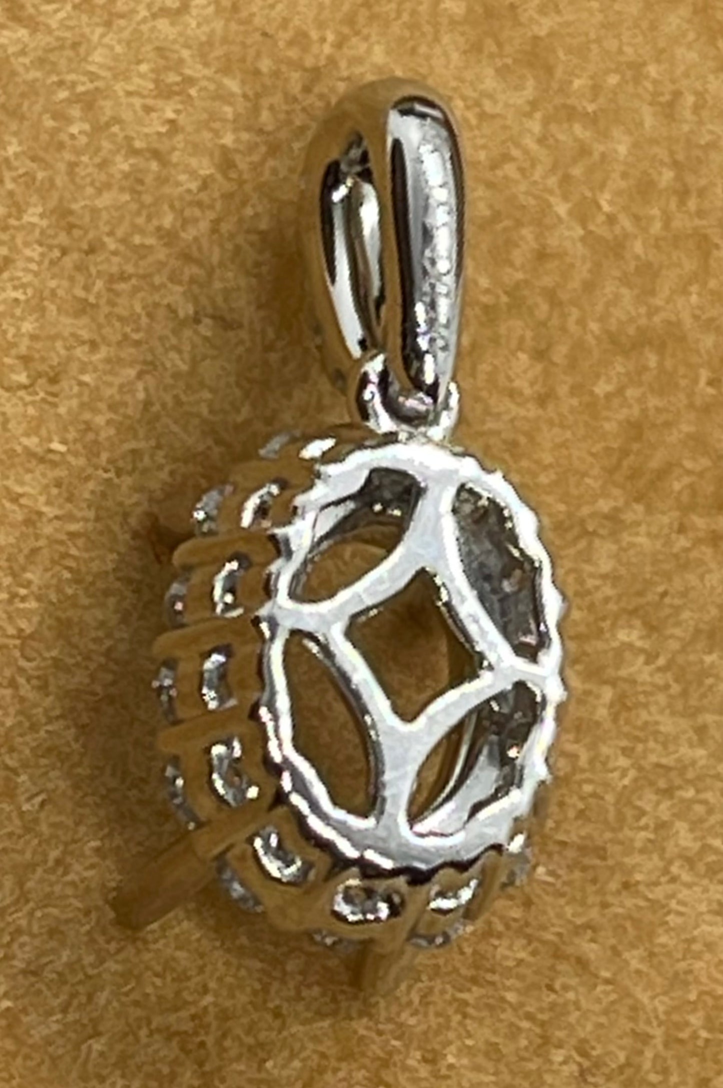 Oval Halo Setting